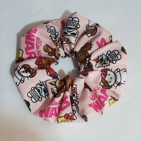 LAST ONE! HKW scrunchie - Picture 3 of 4